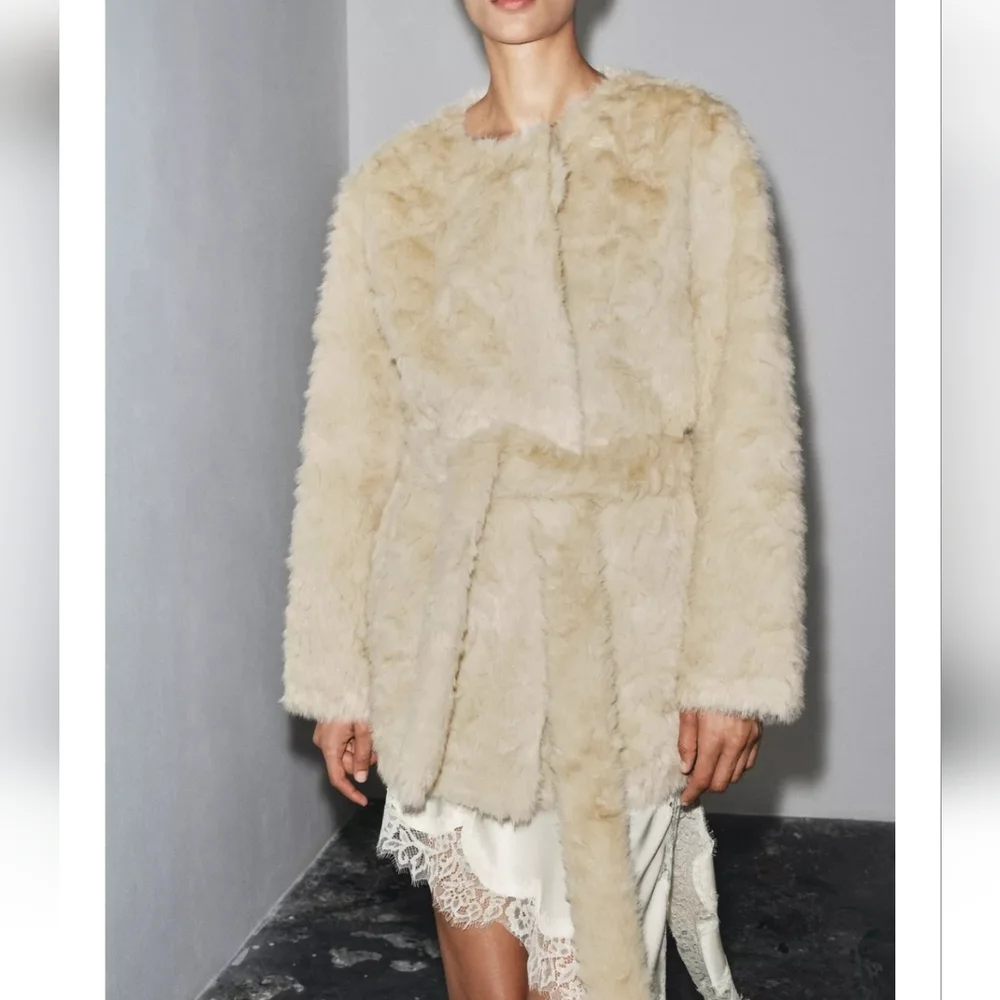 ZARA FAUX FUR BELTED COAT CREAM SIZE XL